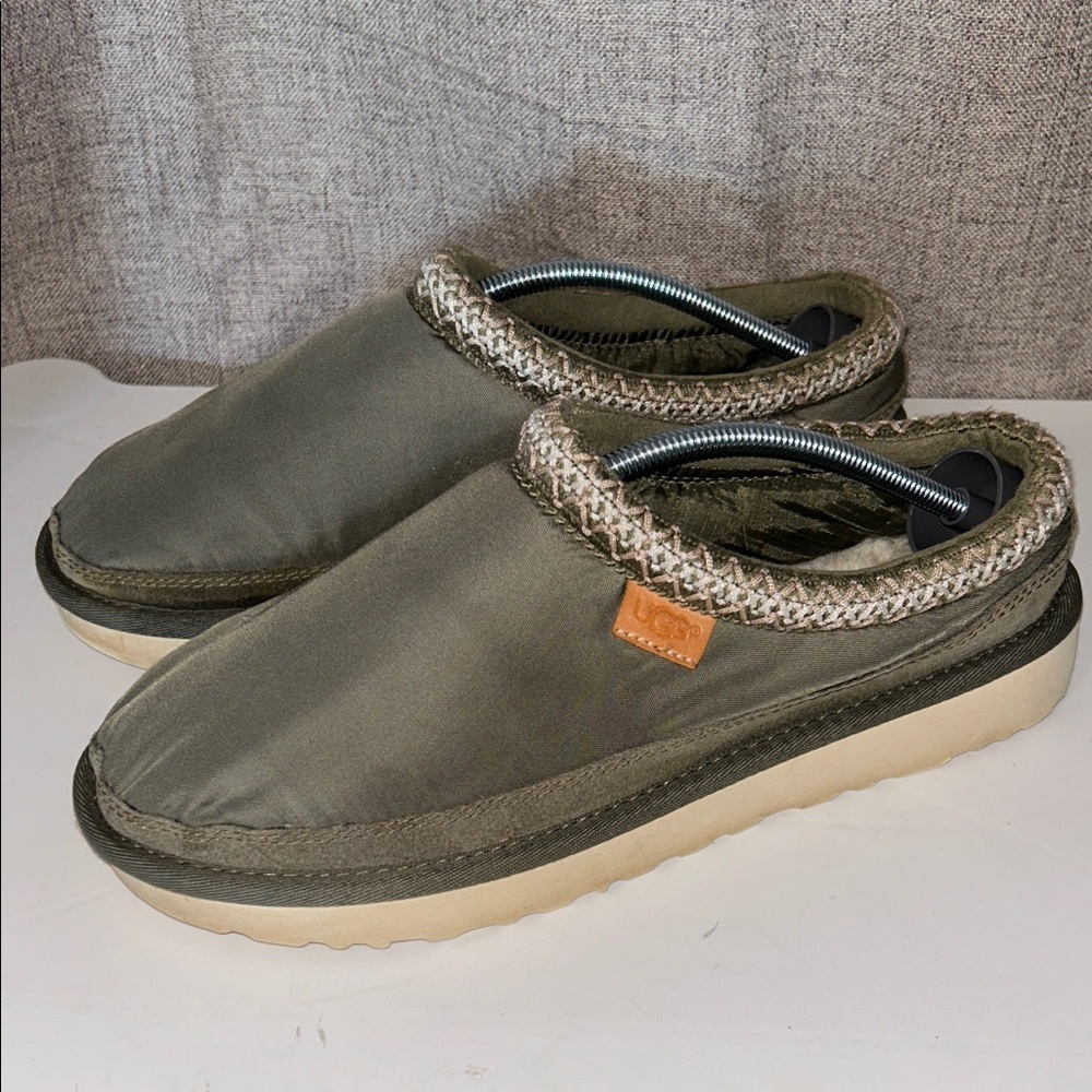 UGG TASMAN MILITARY GREEN SLIPPERS LOAFERS NYLON & WOOL‎ SOCKLINER MENS SZ 9